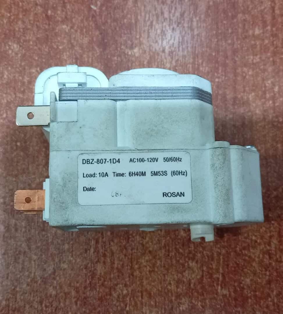 Temporizador deshielo ROSAN DBZ‑807‑1D4 AC100‑120V 6H40M 50/60Hz – para Equipos de Refrigeración — imagen 1