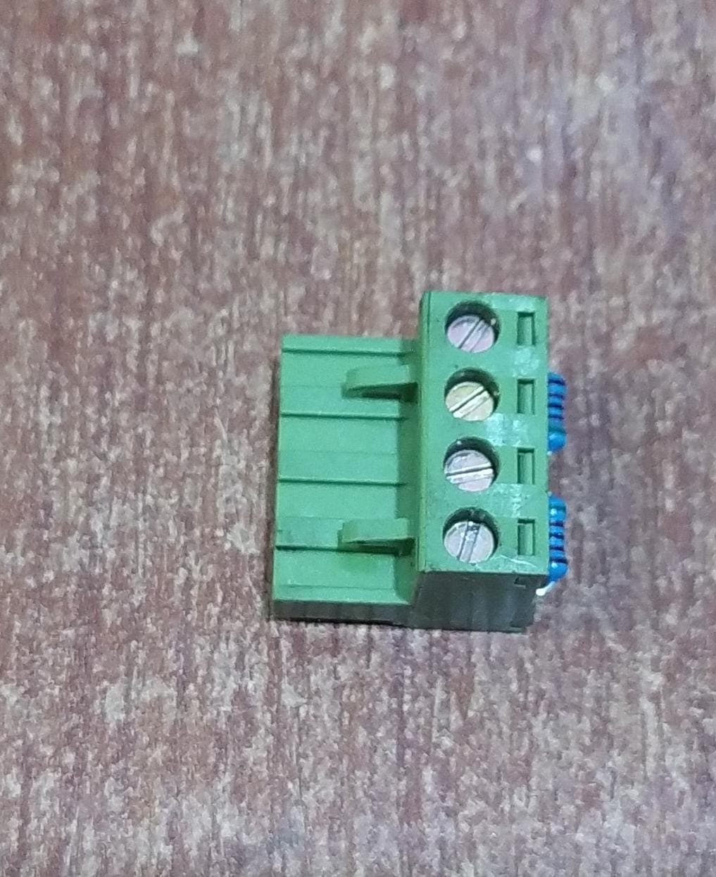 Terminal Block Hembra Enchufable 4 Pines – Seminuevo — imagen 1