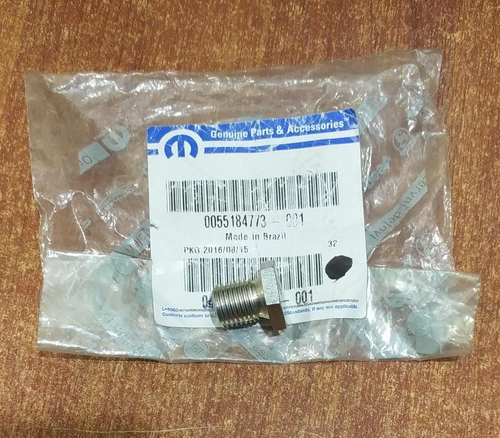 Tornillo Banjo Mopar 00551847/3 Orificio Central para Líneas de Freno Ram 2500/3500 2013-2020 — imagen 2