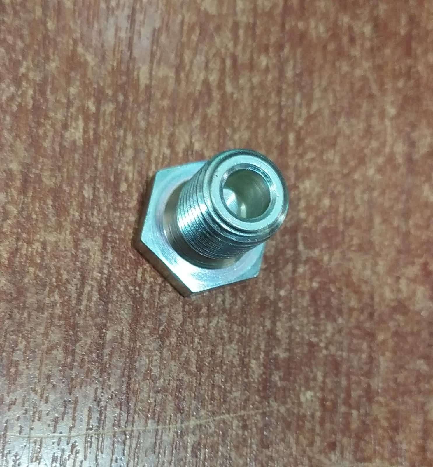 Tornillo Banjo Mopar 00551847/3 Orificio Central para Líneas de Freno Ram 2500/3500 2013-2020 — imagen 4