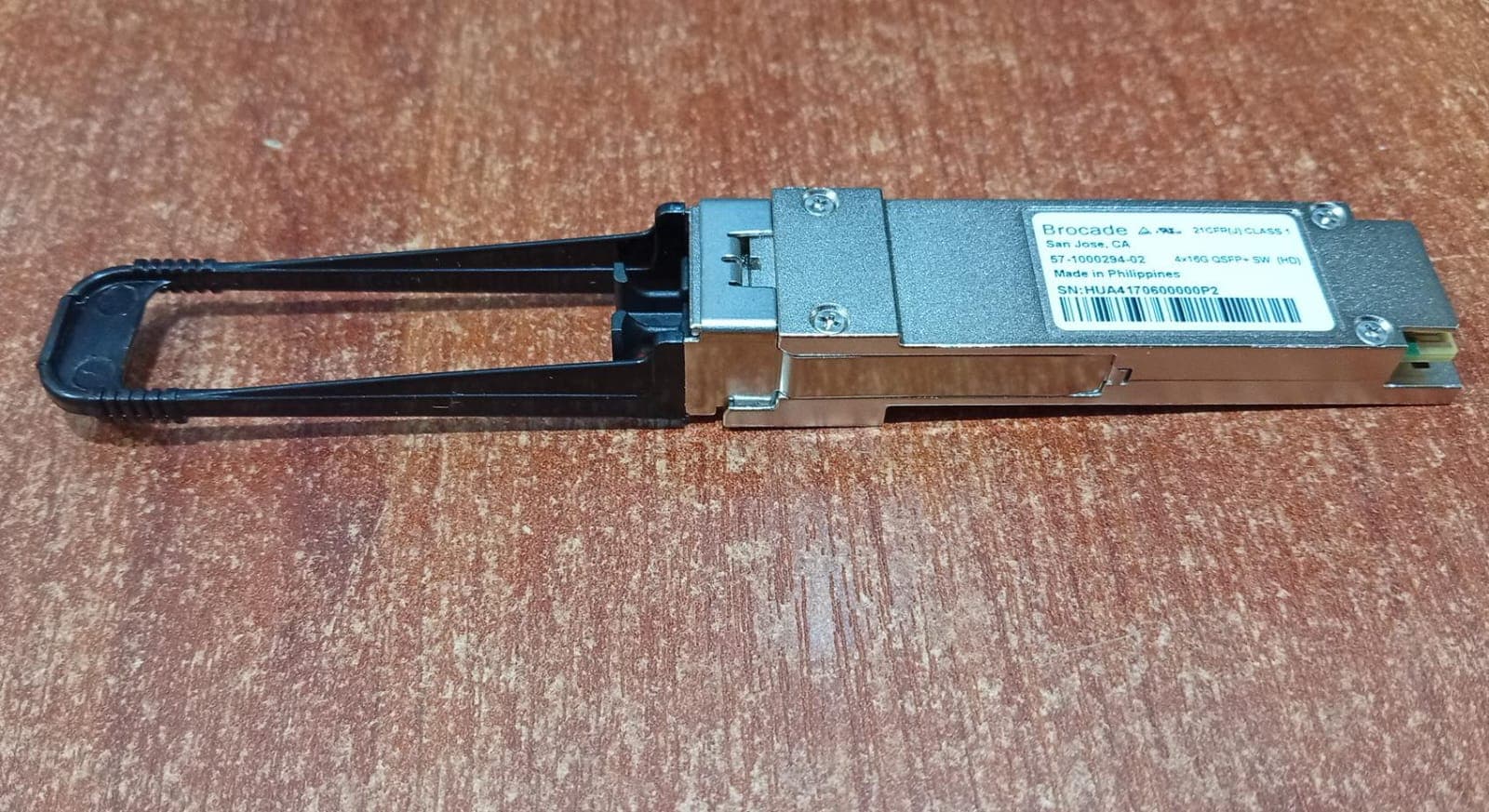 Transceptor Óptico Brocade 57-1000294-02 4x16G QSFP+ SW (HD) 16Gb Fibre Channel Clase 1 — imagen 1