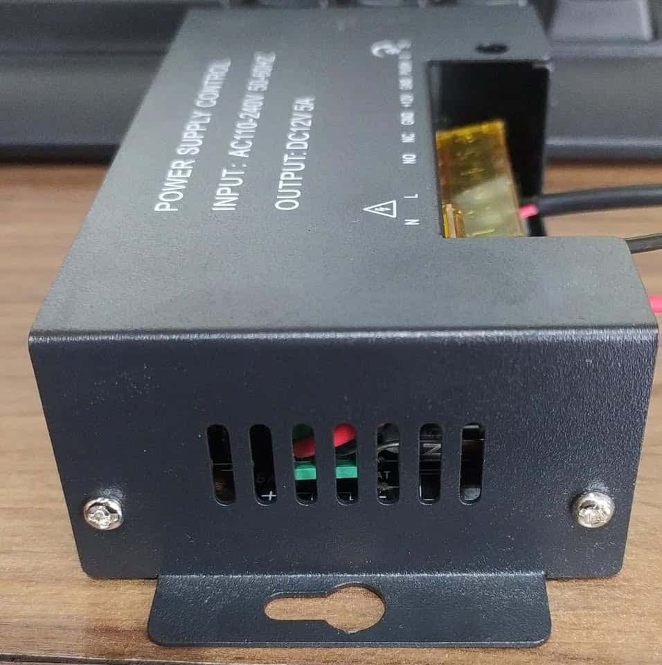 Transformador de Poder | Cargador de Poder de 12V a 5A — imagen 3