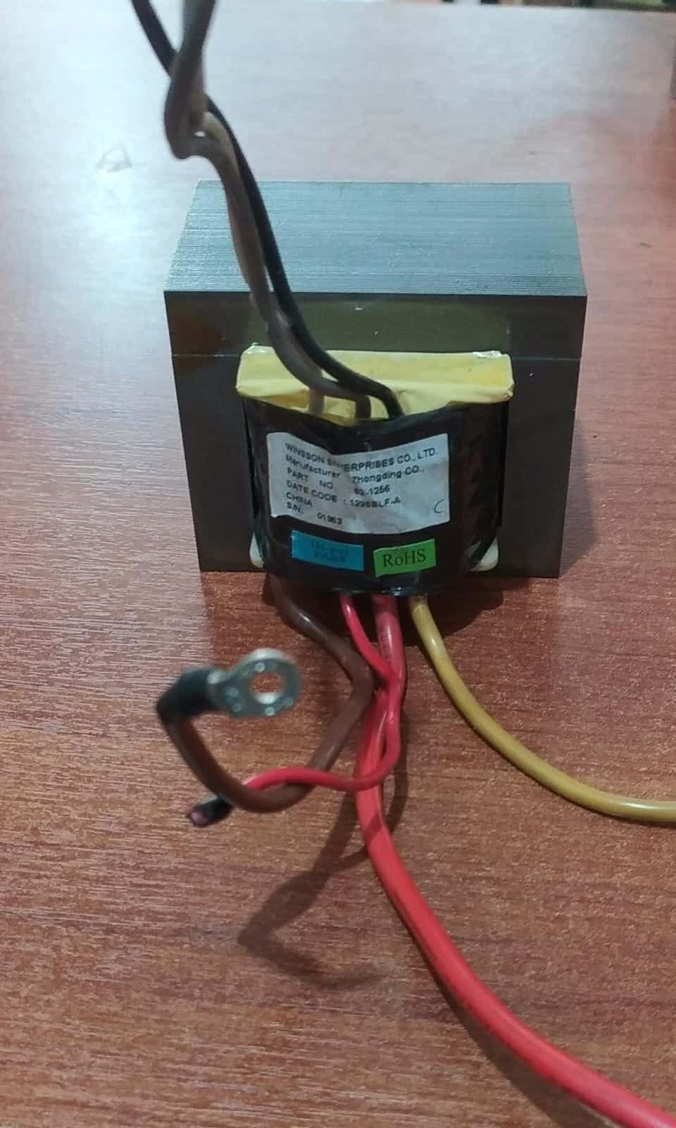 Transformador o Convertidor de Voltaje | Número de Parte 62-1256 | WINSSON ENTERPRISES | S/N 01363 | Entrada 120V - Salida 16V AC — imagen 1