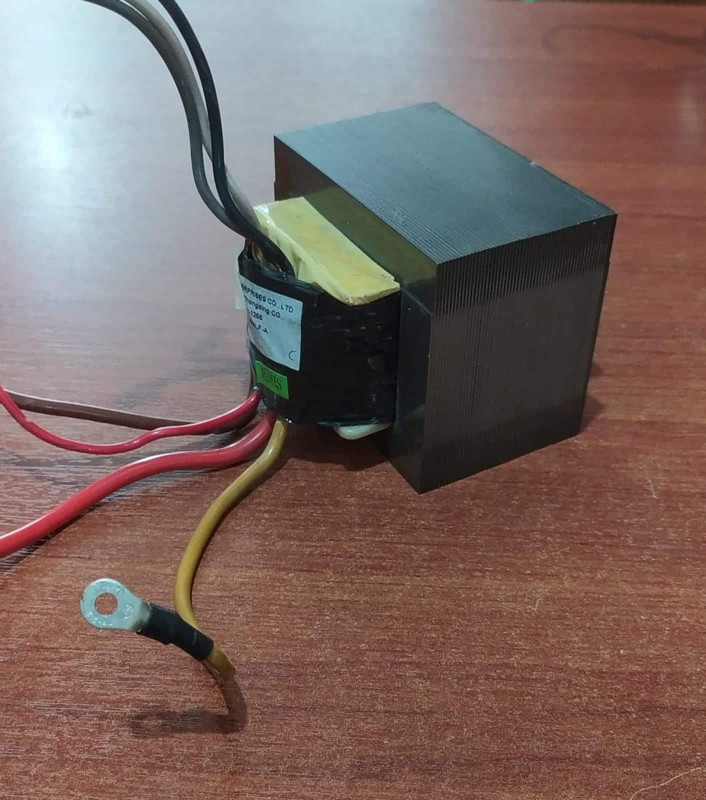Transformador o Convertidor de Voltaje | Número de Parte 62-1256 | WINSSON ENTERPRISES | S/N 01363 | Entrada 120V - Salida 16V AC — imagen 3
