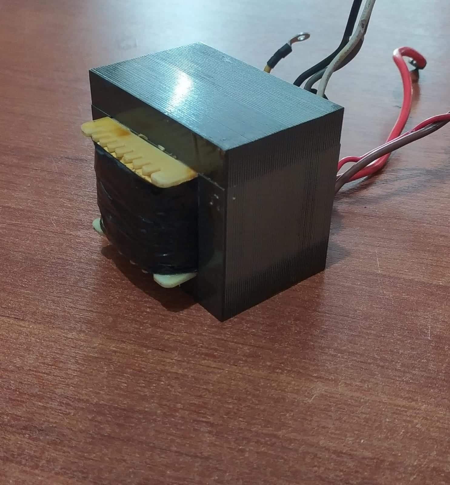 Transformador o Convertidor de Voltaje | Número de Parte 62-1256 | WINSSON ENTERPRISES | S/N 01363 | Entrada 120V - Salida 16V AC — imagen 2