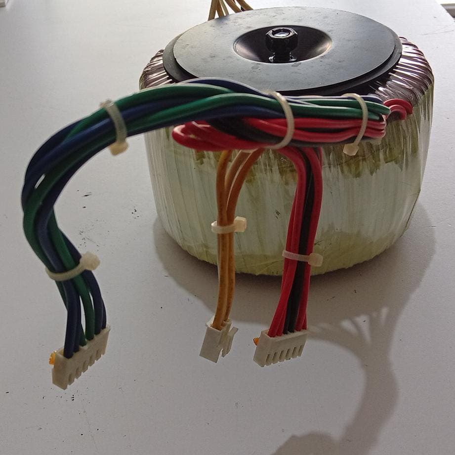 Transformador Toroidal Sanecore MP‐1800 022‐2000002141 para audio/uso general – 120V a 62V/15.7V — imagen 4