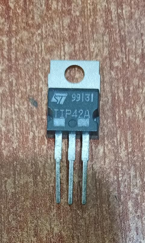 Transistor PNP de Potencia TIP42A TO‑220 Seminuevo – Electrónica DIY / Repuestos — imagen 1