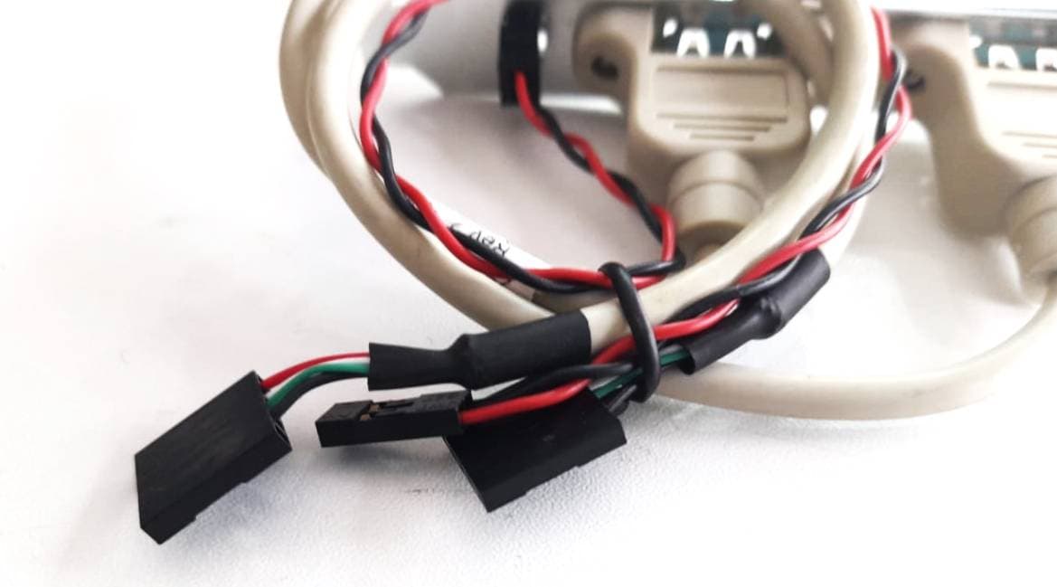 USB CABLE DE EXPANSIÓN Y SOPORTE DE MONTAJE 29-015761-000A REV1 — imagen 3