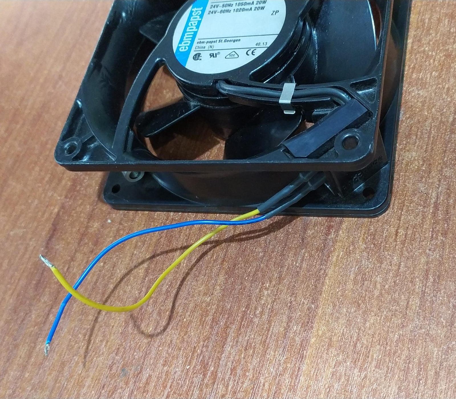 Ventilador Axial EBM-PAPST 4624N 24V 20W | Cable Directo Para Equipos Electrónicos — imagen 2