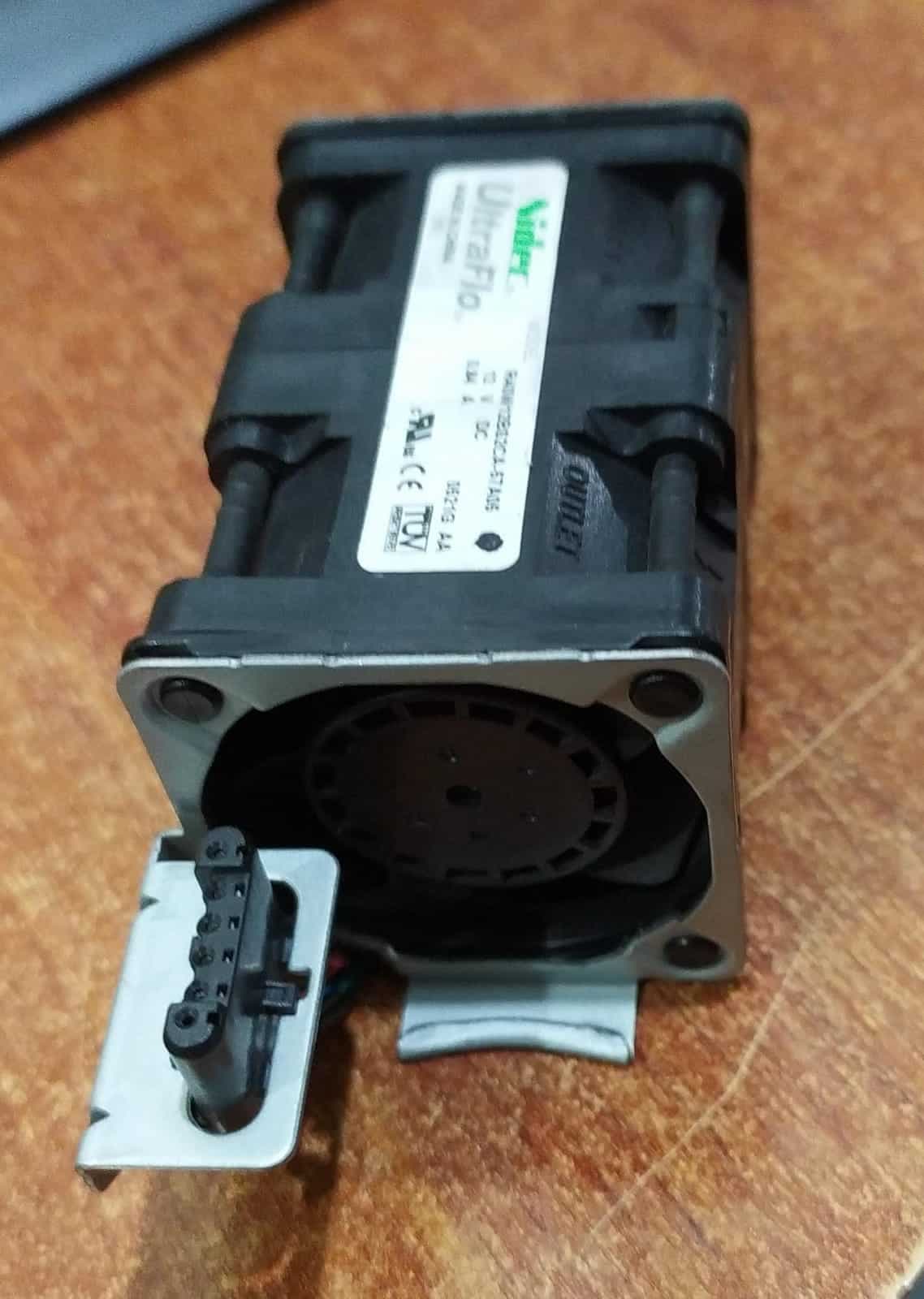 Ventilador Hot-Swap Nidec UltraFlo R40W12BS2CA-57A05 12V 0.84A para IBM X3550 M2/M3 — imagen 1