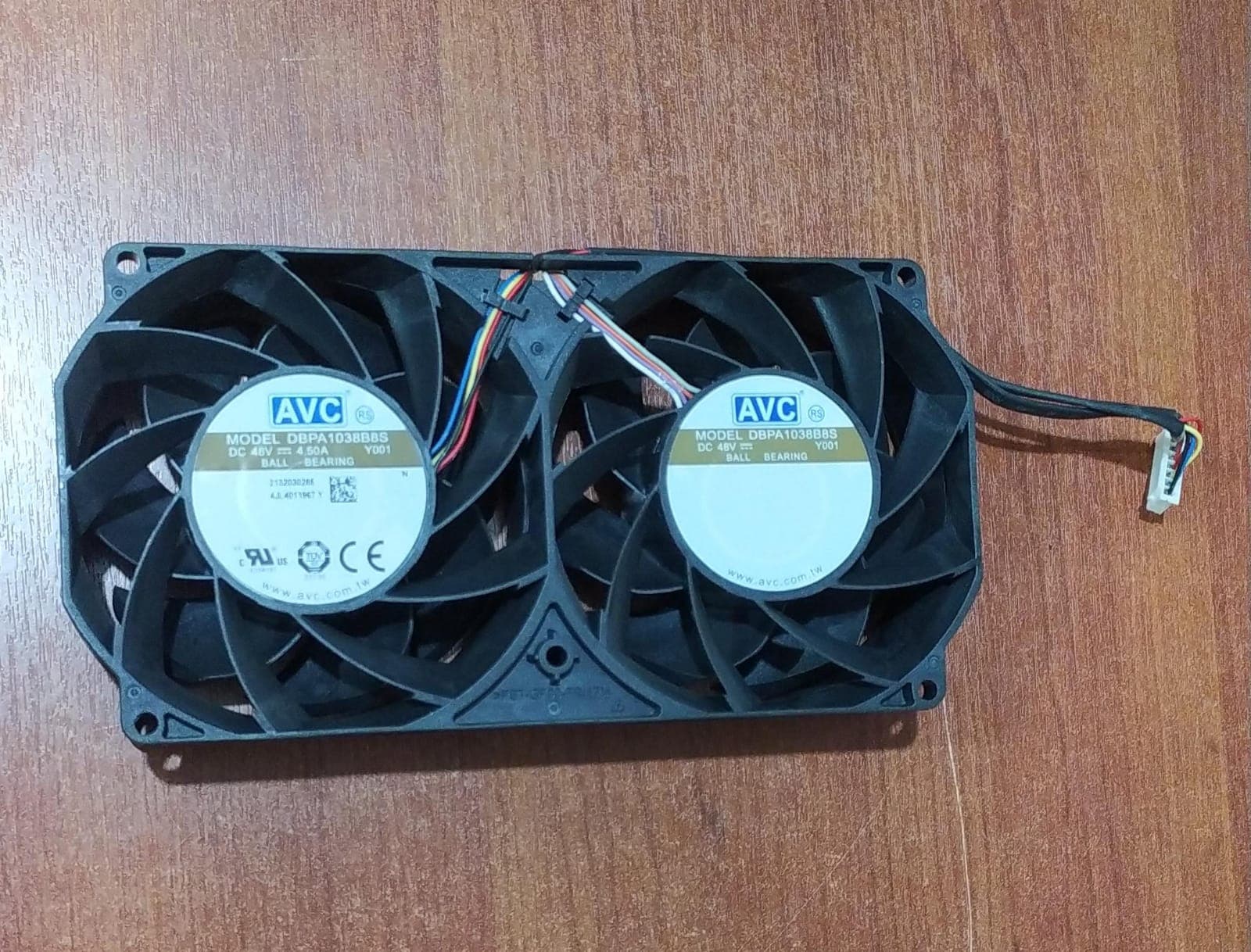 Ventilador Industrial AVC DBPA1038B8S 48V 4.50A (Para Servidores/Equipos de Alto Desempeño) — imagen 4