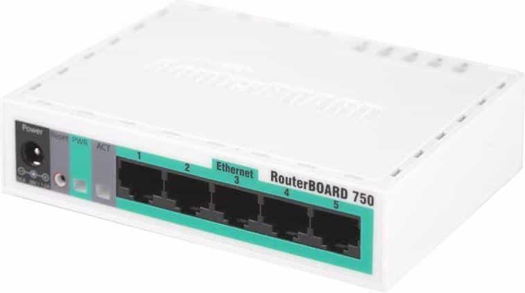 MikroTik RouterBOARD 750 (RB750) Router 5 Puertos 10/100 RouterOS L4 - Usado