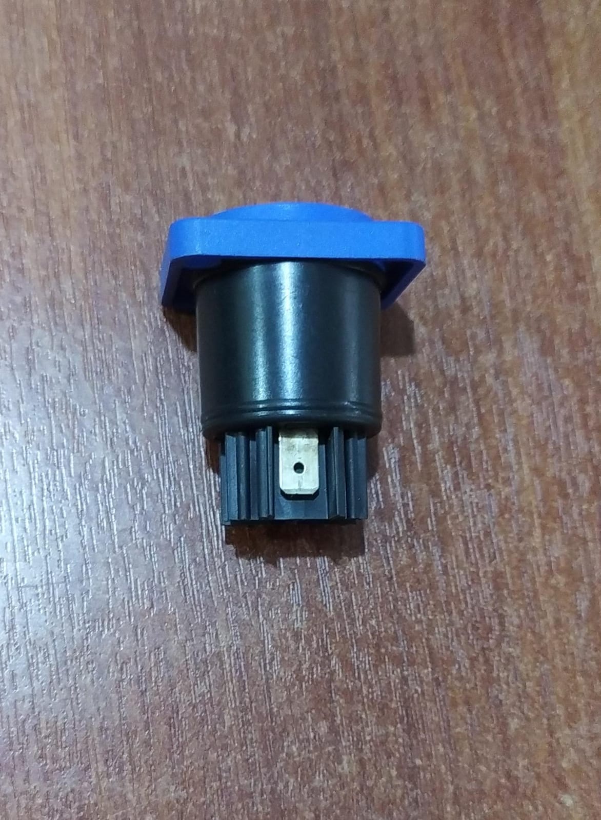 Conector Powercon NAC3FCA NEUTRIK Hembra - Image 3