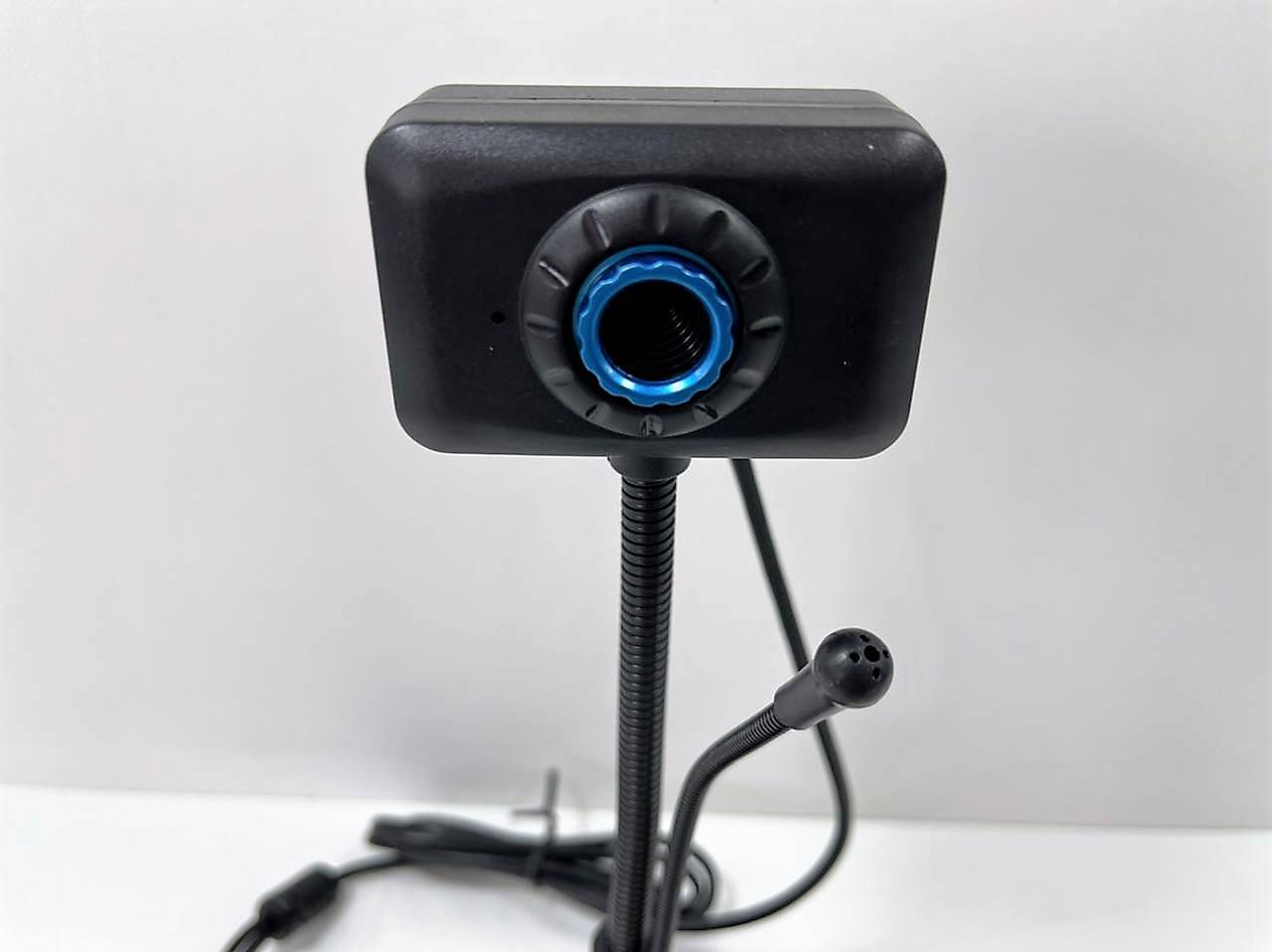 camara-web-usb-con-pedestal-microfono-480p-idkmanager1-2.jpeg
