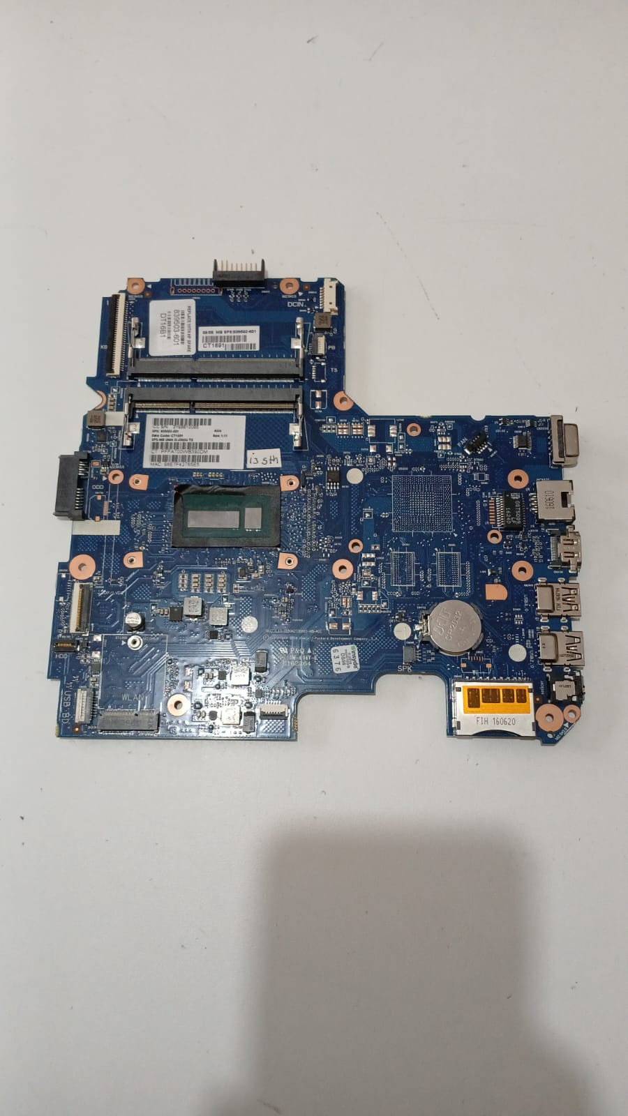 Placa Madre HP 240 G4 14-AC | 839503-601 con Intel Core i3-5005U | SKITTL10