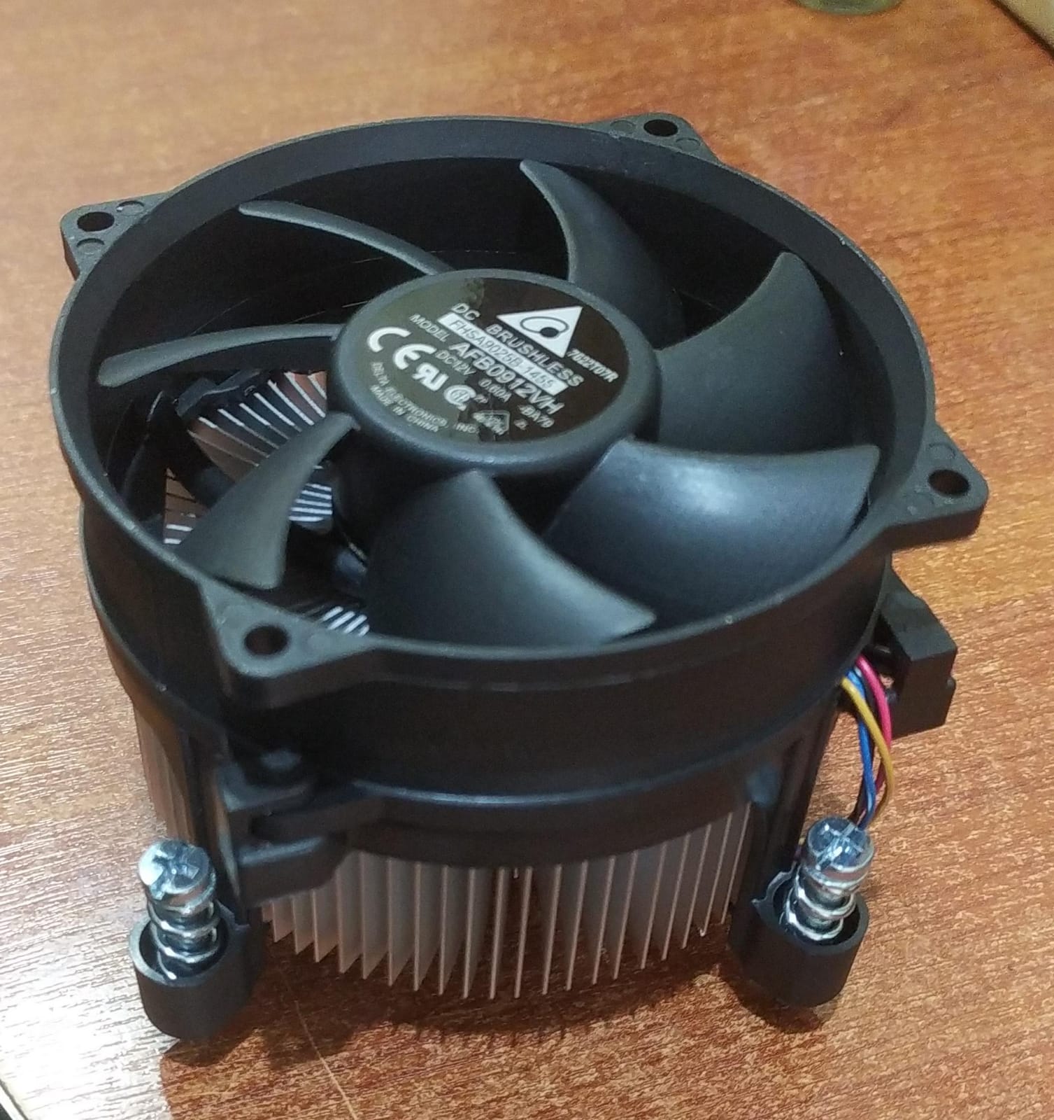 Ventilador y Disipador Térmico con Escobillas de Corriente Continua | DC BRUSHLESS | AFB0912VH | FHSA9025B-1455 | 12V 0.06A - Image 4