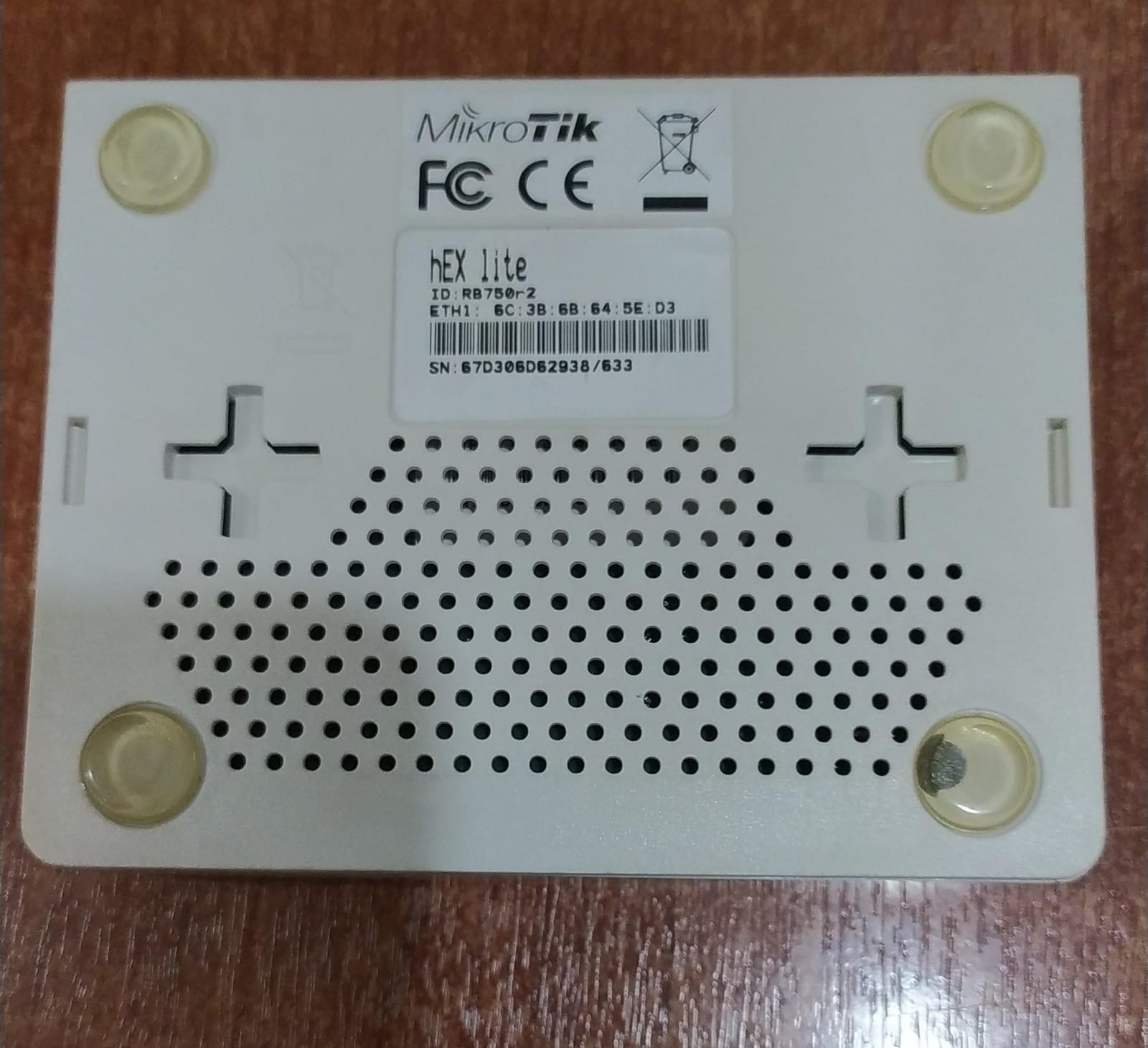 Router MikroTik RB750r2 hEX lite 5 Puertos Ethernet 100Mbps con RouterOS L4 - Image 2