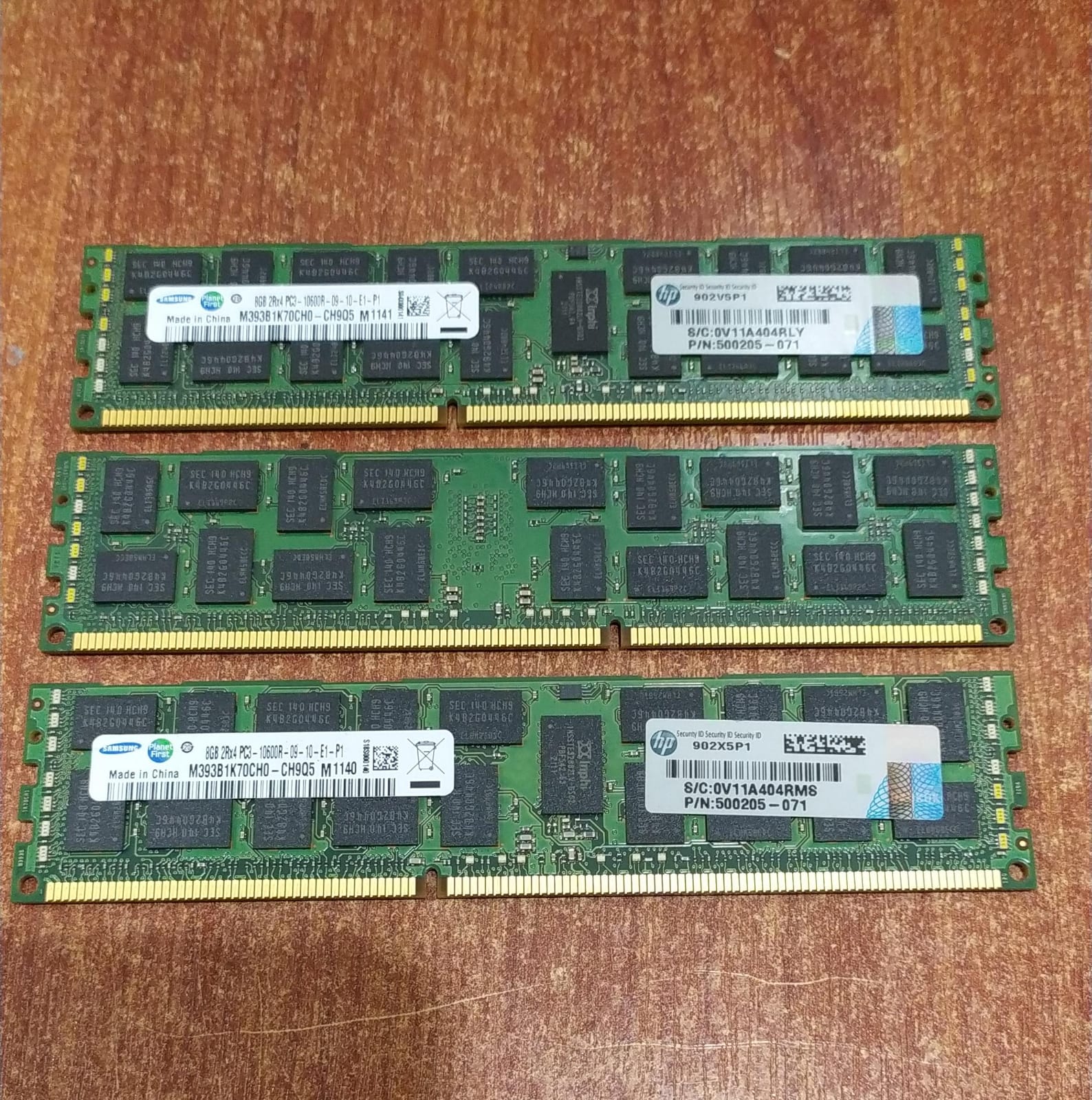 MEMORIA RAM SERVIDOR SAMSUNG M393B1K70CH0‑CH9Q5 8GB DDR3‑1333 ECC RDIMM (HP 500205‑071) - Image 2