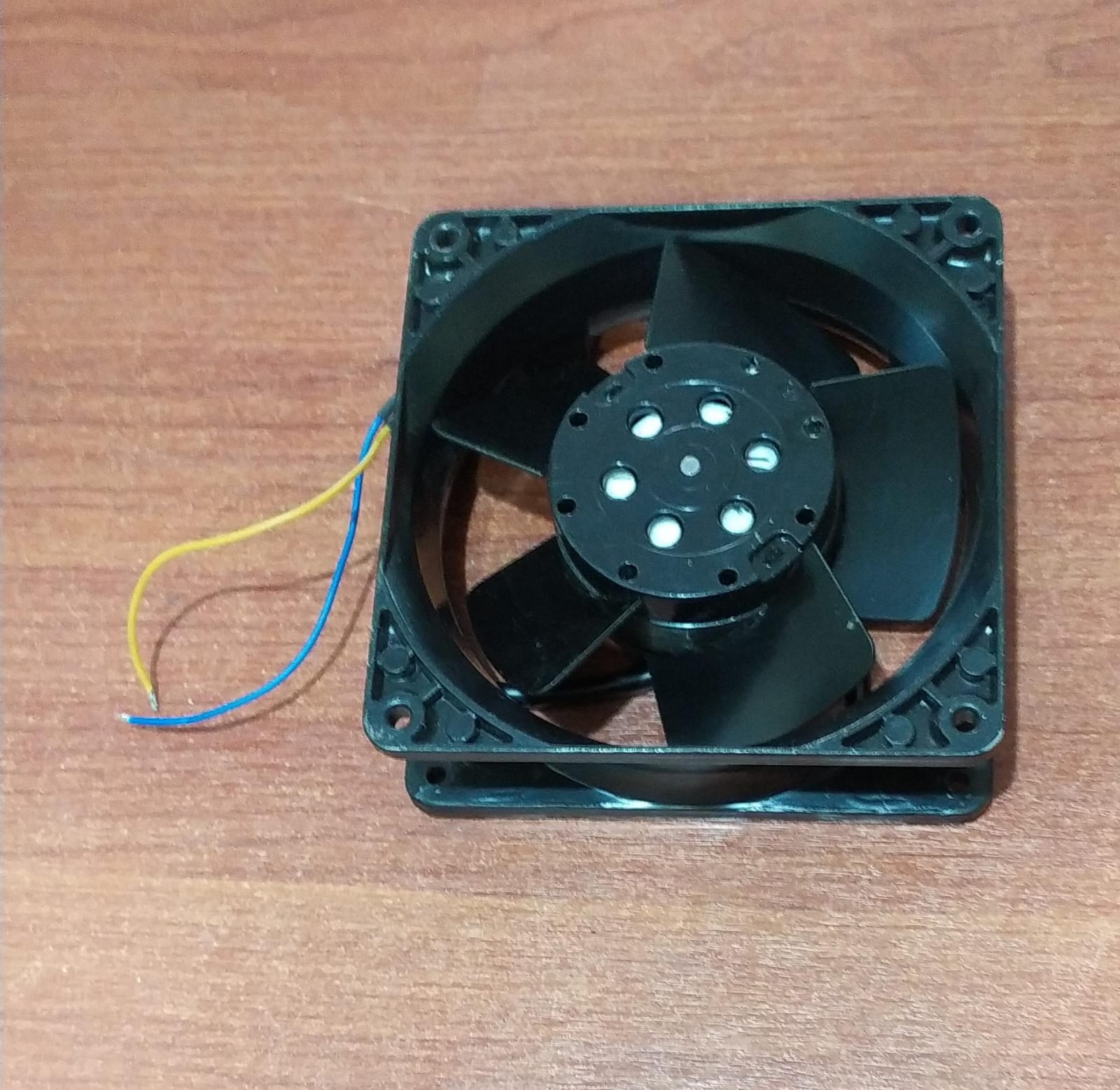 Ventilador Axial EBM-PAPST 4624N 24V 20W | Cable Directo Para Equipos Electrónicos - Image 4