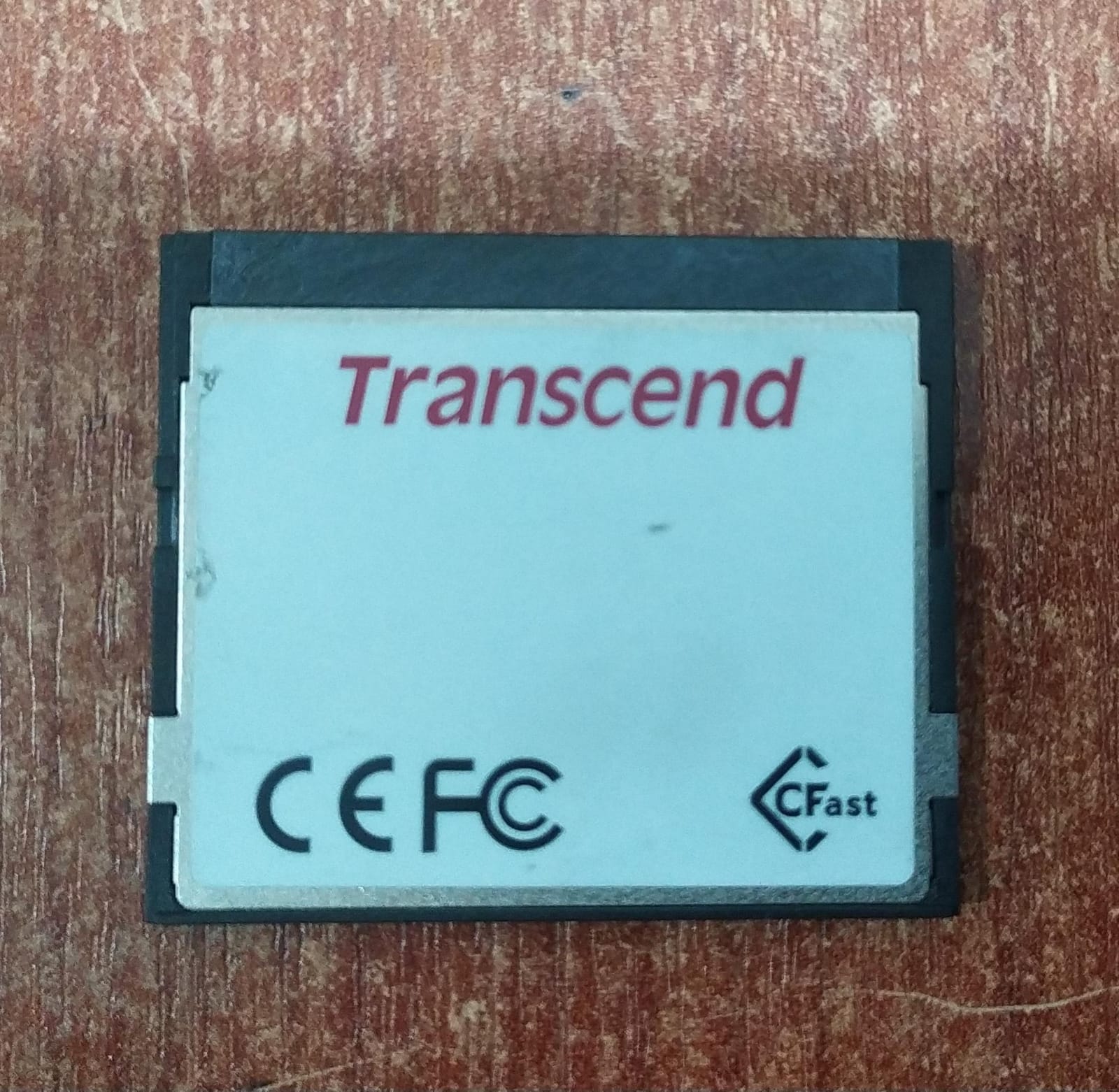 Tarjeta CFast Transcend TS32GCFX500I 32GB 500MB/s Lectura Para Cámaras y Equipos Industriales
