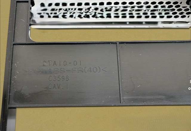 BANDEJA DISCO DURO HP 2TA10-01 SEMINUEVA ORIGINAL (ML110 G7 / ML100 G7) - Image 3