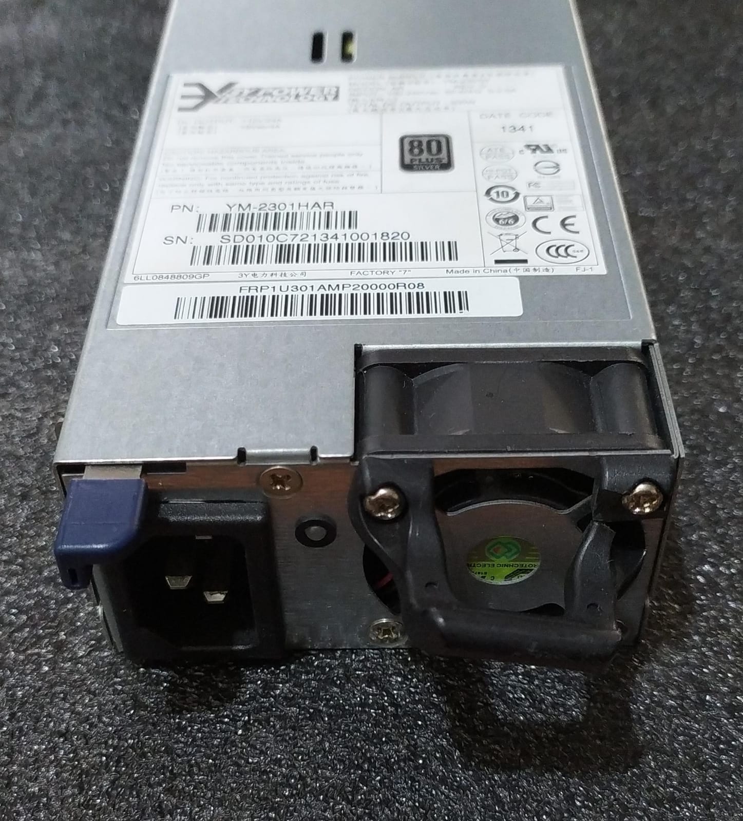 Fuente de Poder 3Y POWER YM-2301H 300W 80 PLUS SILVER para Servidores 1U RACK Compatible - Image 2