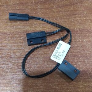 Sensor magnético Hamlin 59140‑915 (reed SPST‑NO) + imán 57140‑000, montaje flange