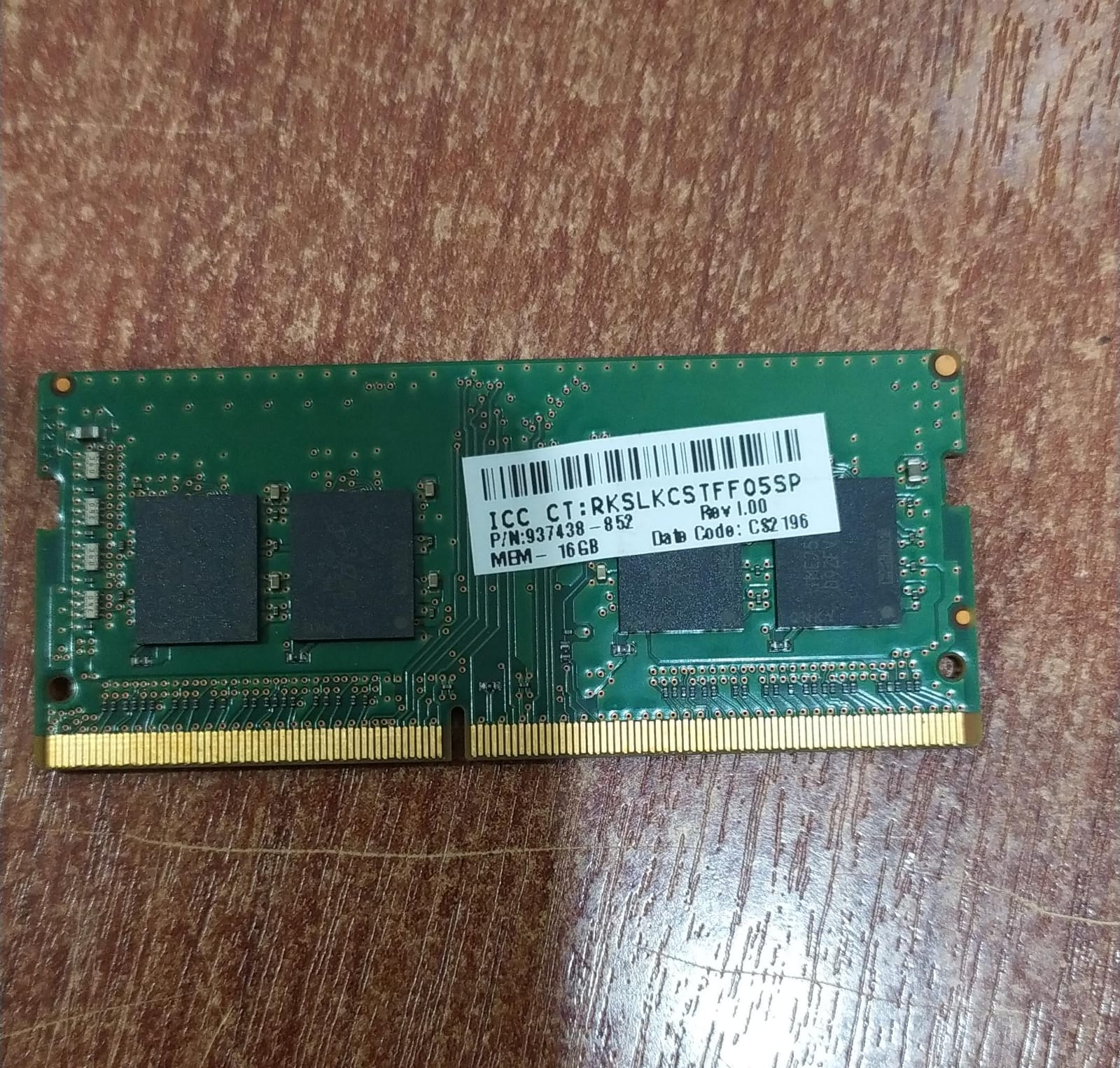 Memoria Micron 16 GB DDR4‑3200 SO‑DIMM (MTA8ATF2G64HZ‑3G2E2) – Compatible laptops/all‑in‑one - Image 2