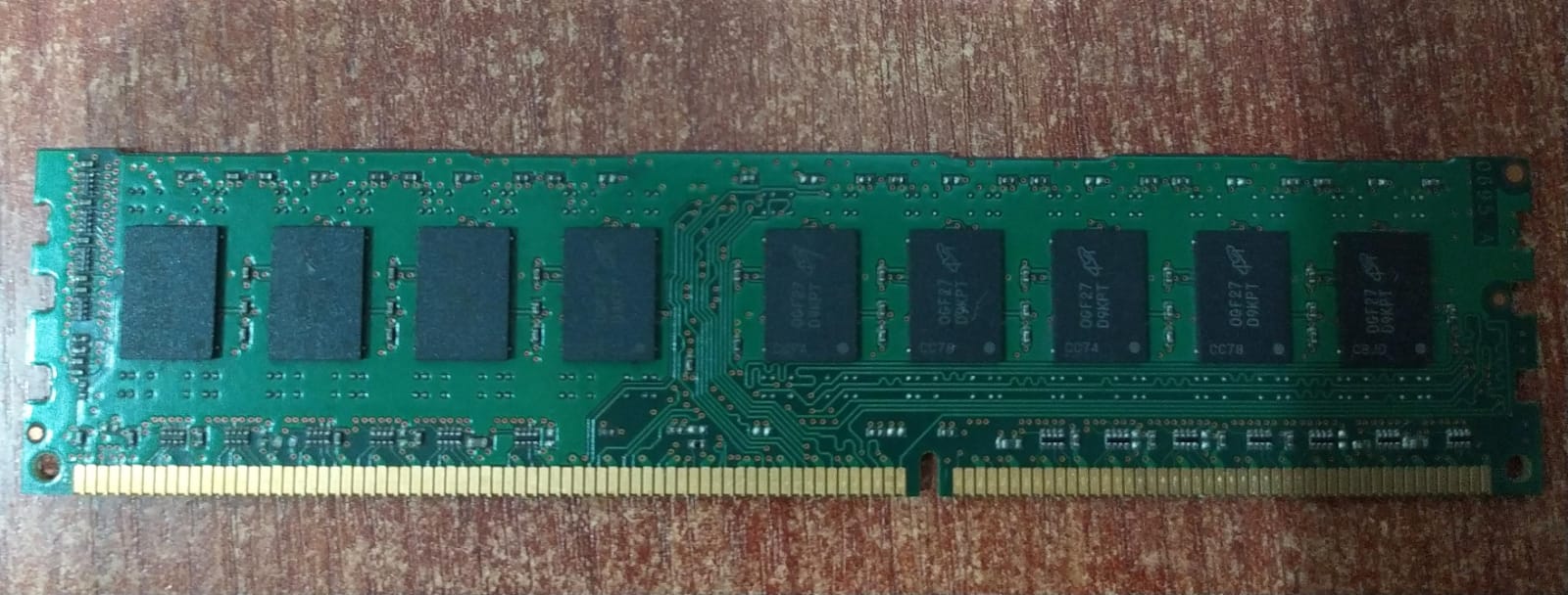 Memoria RAM Micron MT18JSF25672AZ‑1G4F1 2 GB DDR3‑1333 ECC UDIMM - Image 2