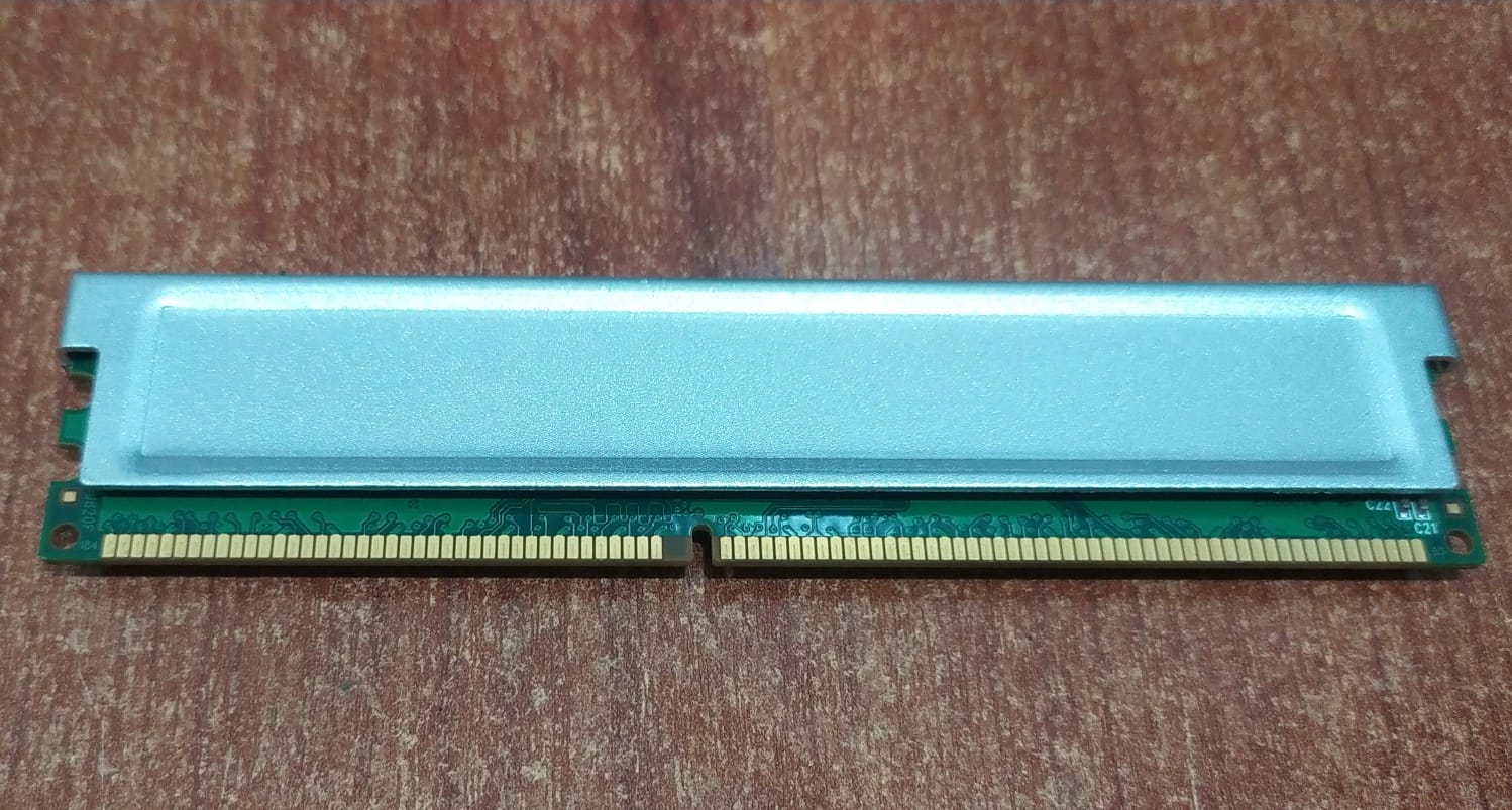 Memoria RAM 1 GB Super Talent D32PB1GJ DDR400 PC3200 CL3 Disipador – Seminueva - Image 2