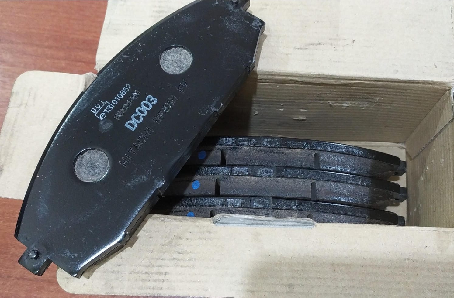 Kit de Pastillas de Freno Nissan D1060-VC290 Cerámico Delantero – para Nissan Patrol GR Y61 - Image 2