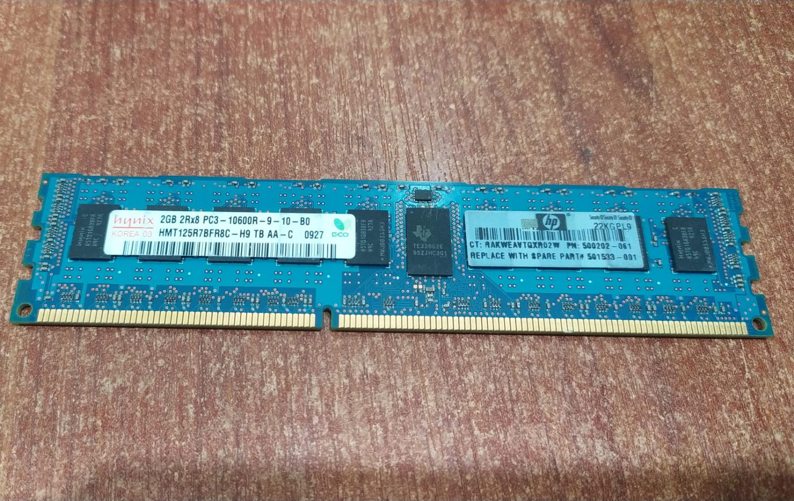 Memoria RAM SK Hynix HMT125R7BFR8C‑H9 2 GB DDR3‑1333 PC3‑10600R ECC Registrada Seminueva