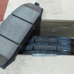 Kit de Pastillas de Freno Nissan D1060-VC290 Cerámico Delantero – para Nissan Patrol GR Y61