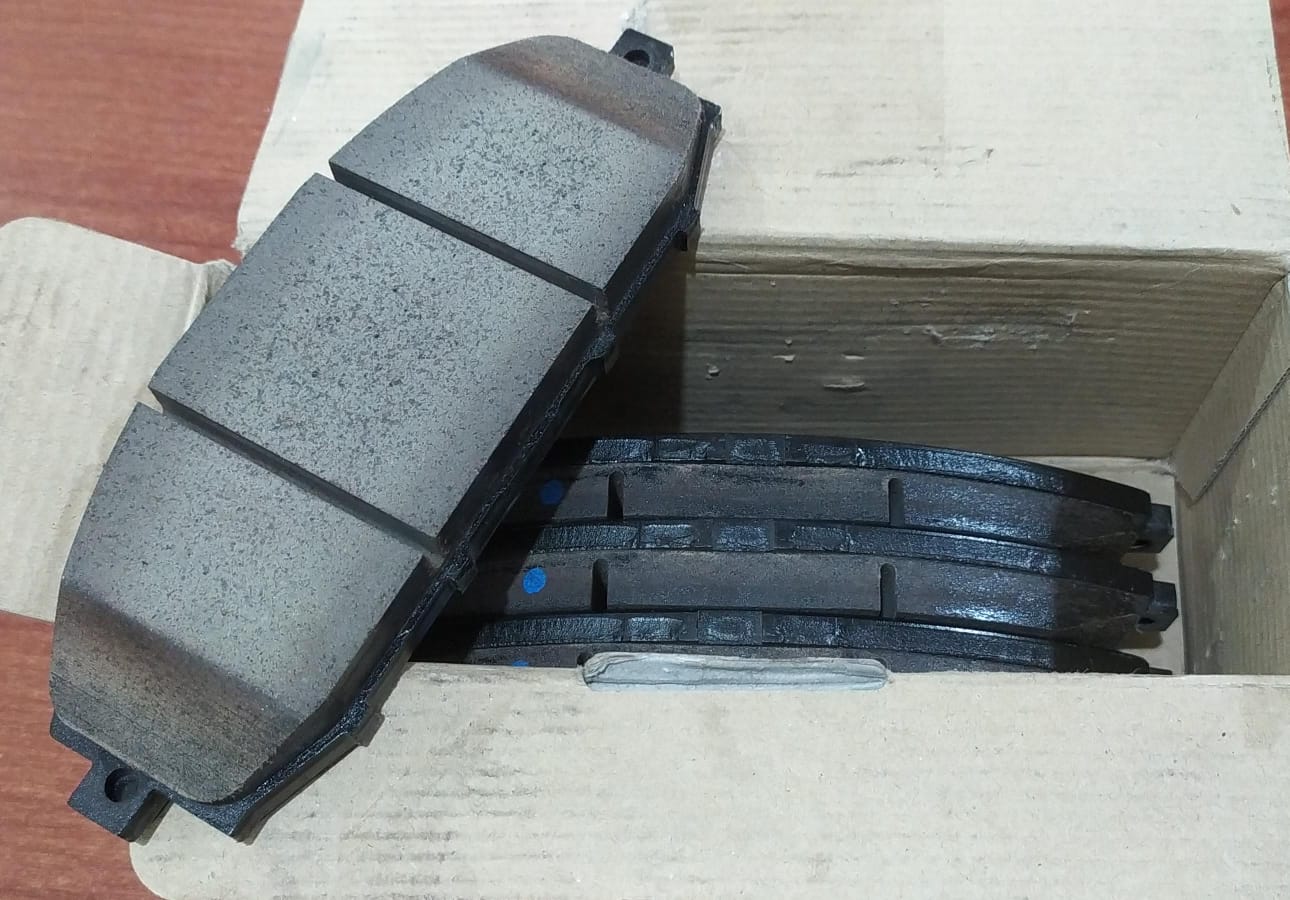 Kit de Pastillas de Freno Nissan D1060-VC290 Cerámico Delantero – para Nissan Patrol GR Y61