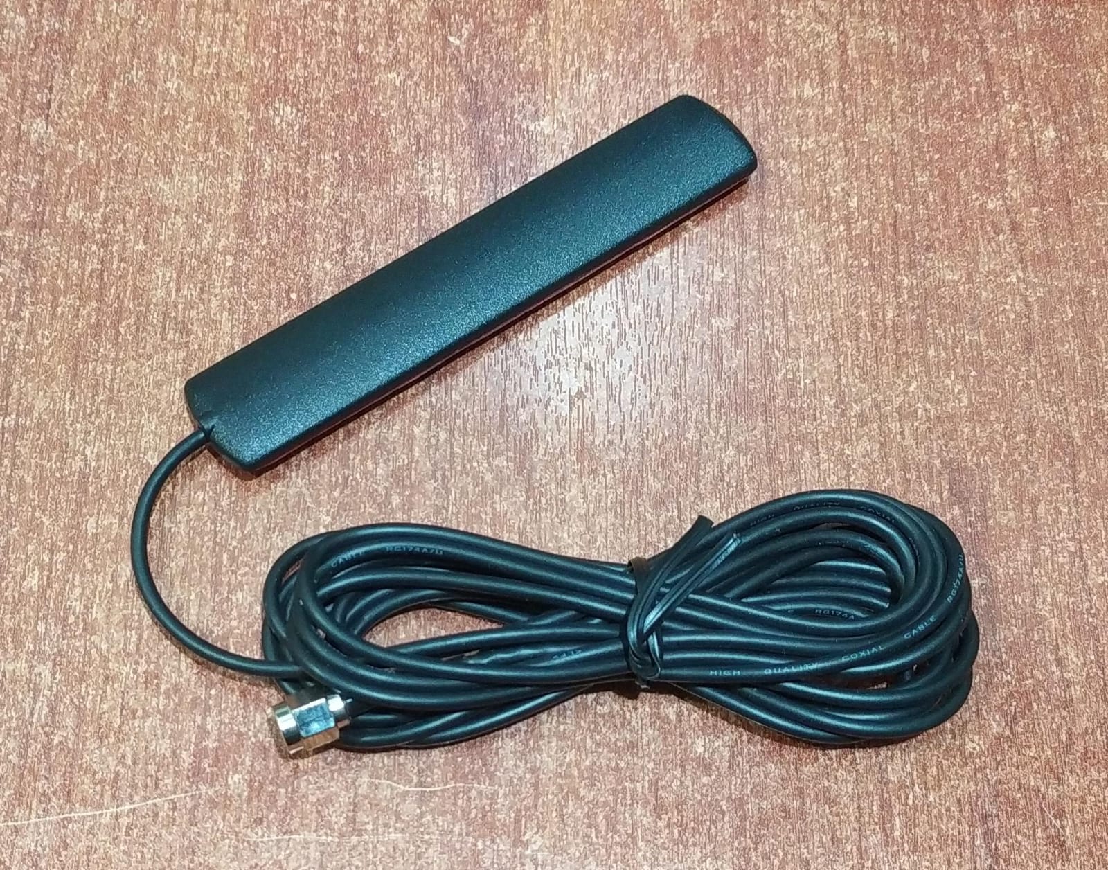 Antena Adhesiva 4G LTE GSM GPRS – 2.5 dBi – SMA macho 3 m – Compatible con todas las redes móviles