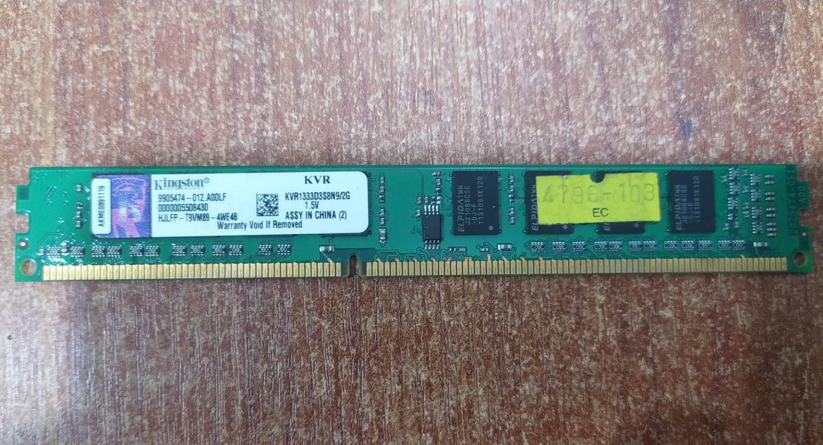 Memoria RAM Kingston KVR1333D3S8N9/2G 2GB DDR3 1333MHz 1.5V Seminueva Compatible Escritorio