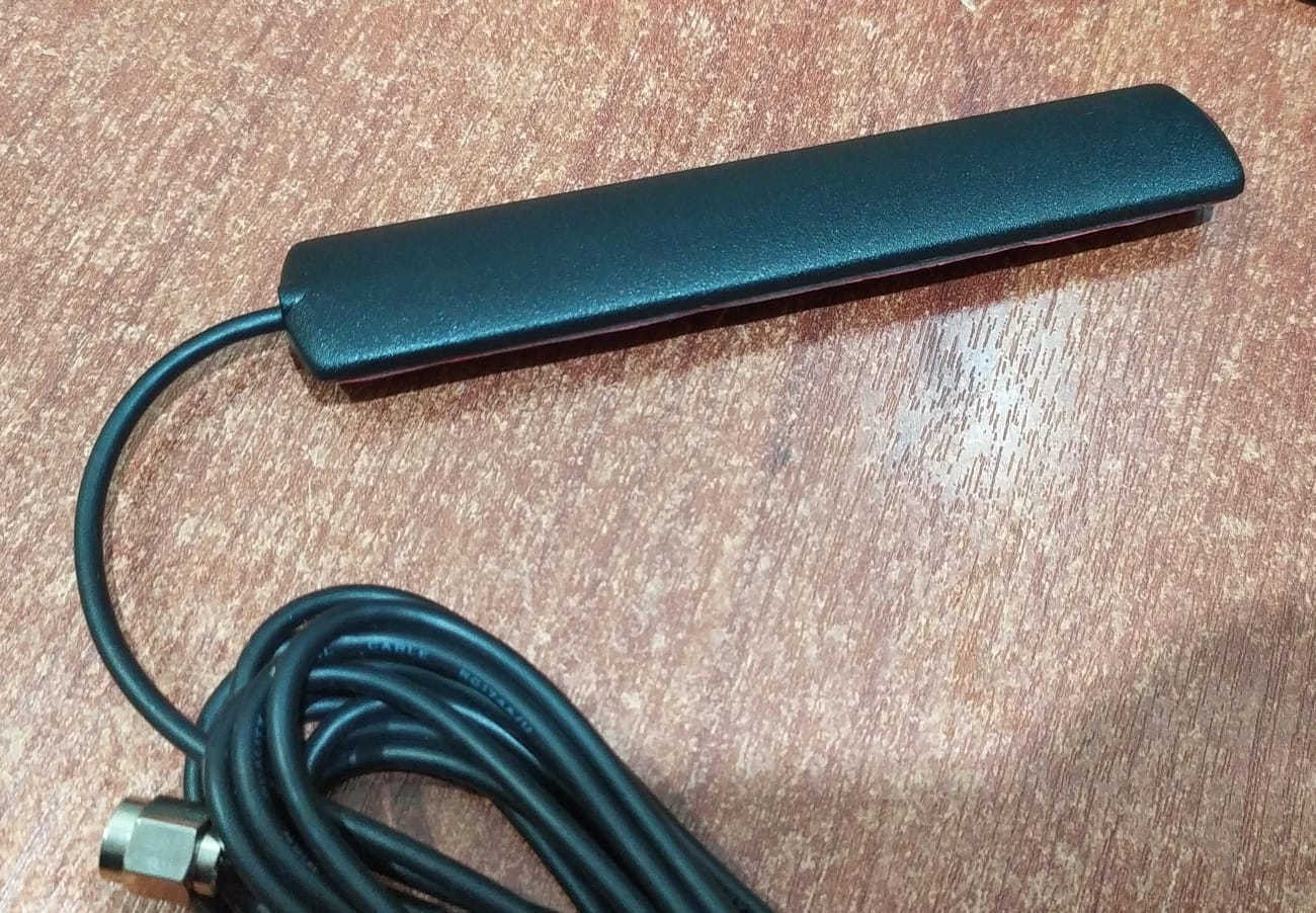 Antena Adhesiva 4G LTE GSM GPRS – 2.5 dBi – SMA macho 3 m – Compatible con todas las redes móviles - Image 3