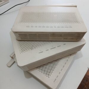 KIT Huawei dos EG8145V5 y un EG8141A5 Huawei GPON ONU dual‑band Wi‑Fi, 4 GE, VoIP