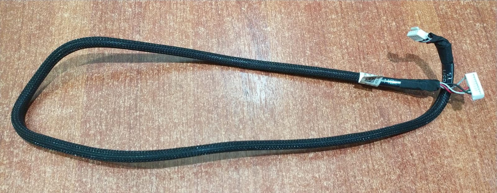 Cable interno seminuevo Dell PowerEdge (DP/N 064J4T) – señal USB para R720/R720xd