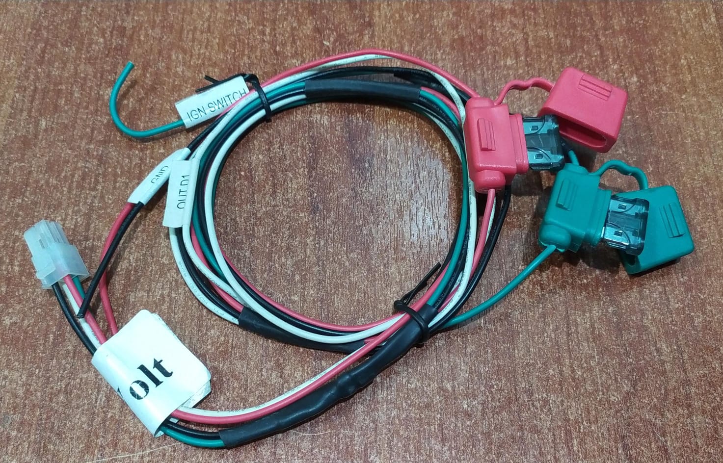 Arnés Eléctrico 12 V con Fusibles blade, conector molex para alarmas, GPS y accesorios automotrices - Image 2