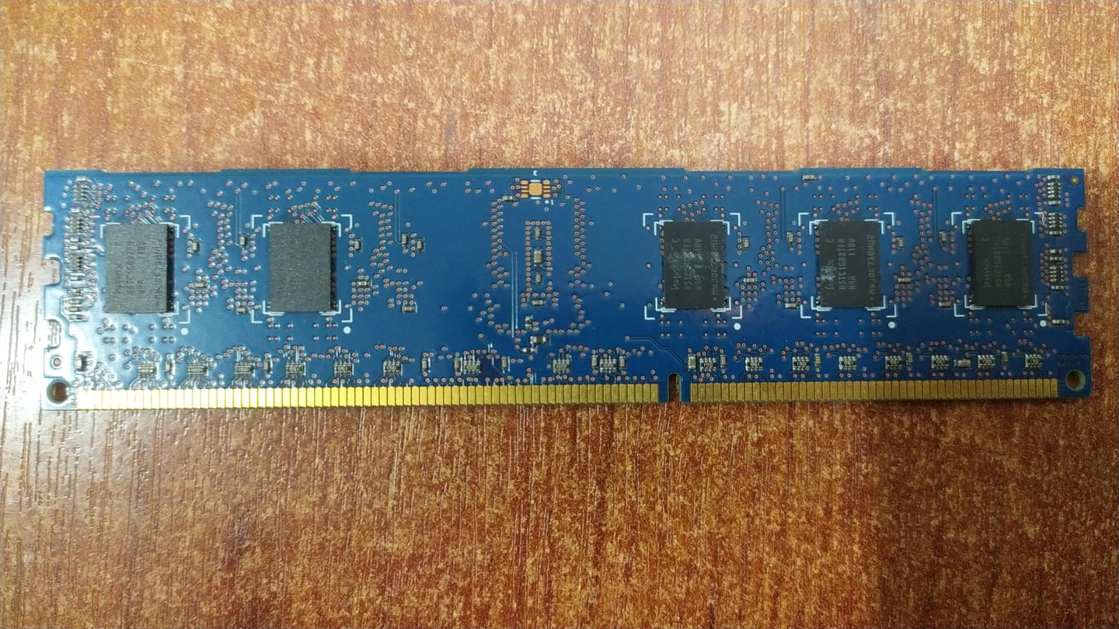 Memoria RAM Hynix HMT112R7TFR8A‑H9 1GB PC3L‑10600R (Seminueva) - Image 2