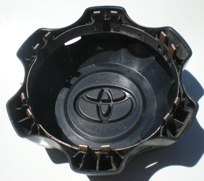Tapa Central Llanta TOYOTA 4260B-0K100 KIT 4 PCS PARA HILUX / FORTUNER 2015-2024 - Image 3