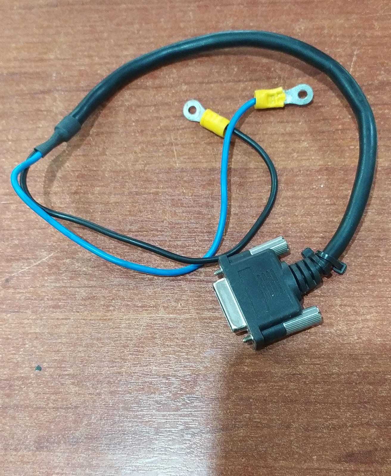 Cable ZTE BBU 8200/8300 – 48 V DC – DB-4W2 Hembra – 5 pines – 40 cm