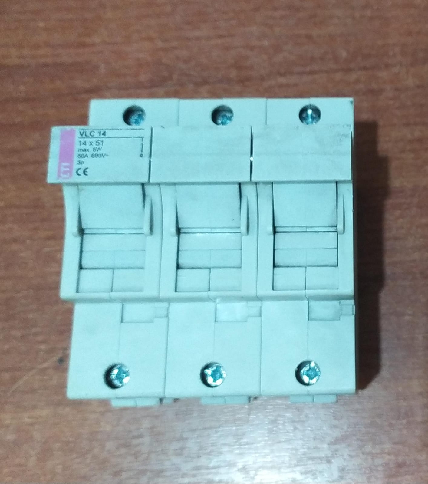 Porta-fusibles ETI VLC 14 3P 50 A 690 V para fusibles cilíndricos 14×51