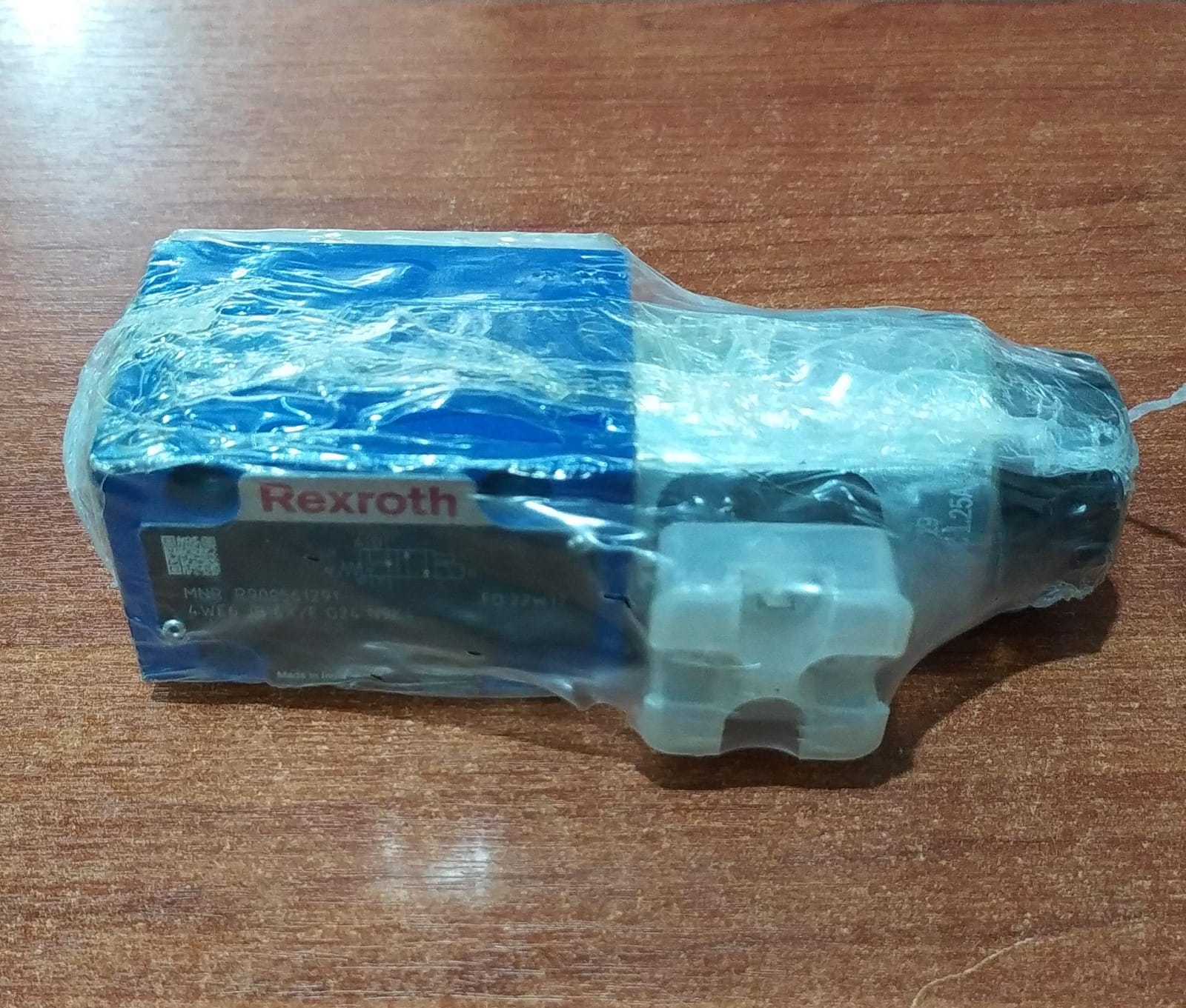 Válvula direccional solenoide Rexroth 4WE6 JB 6X/E G24 N9K4 (tamaño 6) para sistemas hidráulicos