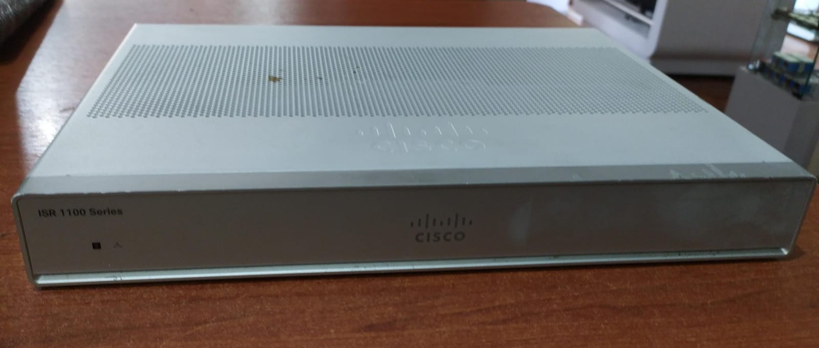 Router Cisco C1111-4P ISR 1100 Series 4 Puertos Gigabit Usado Para Redes Empresariales