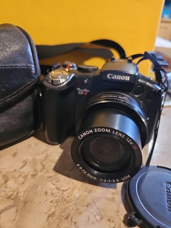 Cámara digital Canon PowerShot S5 IS 8.0MP 12x con zoom óptico PC1234 | Usada