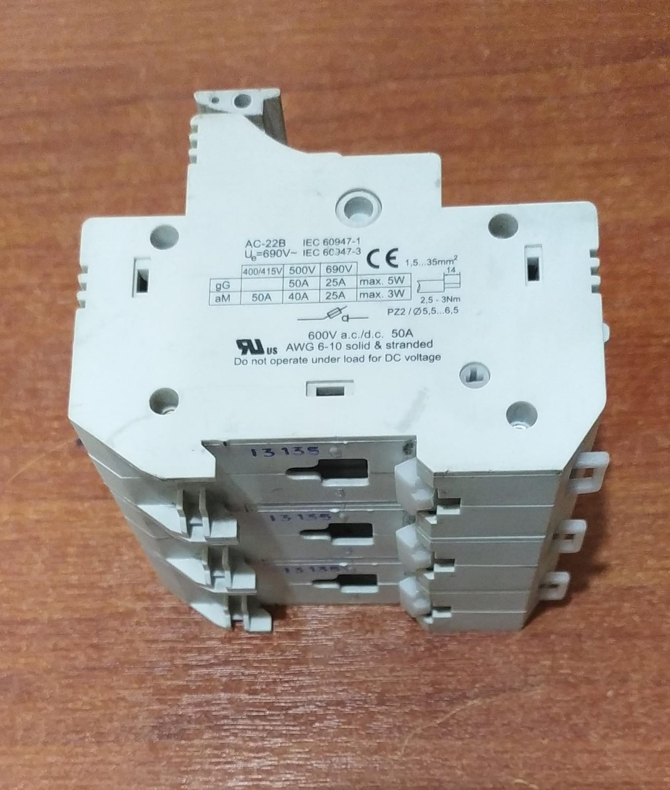 Porta-fusibles ETI VLC 14 3P 50 A 690 V para fusibles cilíndricos 14×51 - Image 2