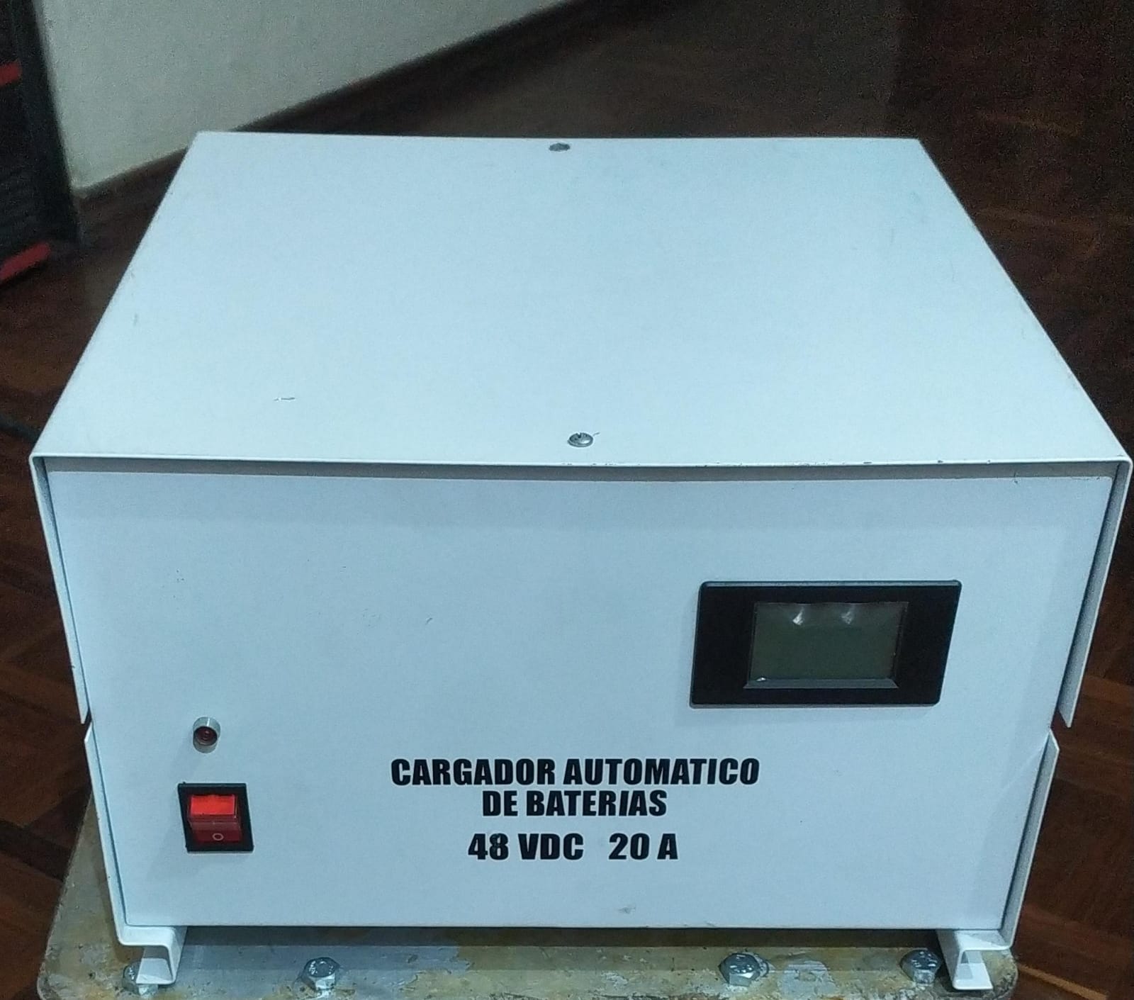 Cargador Automático de Baterías Imetrilec 48V 20A Inteligente CC/CV – para Bancos de Baterías Estacionarias