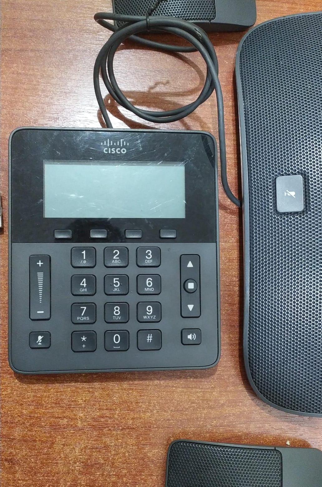 Teléfono Conferencia IP Cisco CP-8831 HD Audio 360° Compatible con Cisco UCM - Image 5